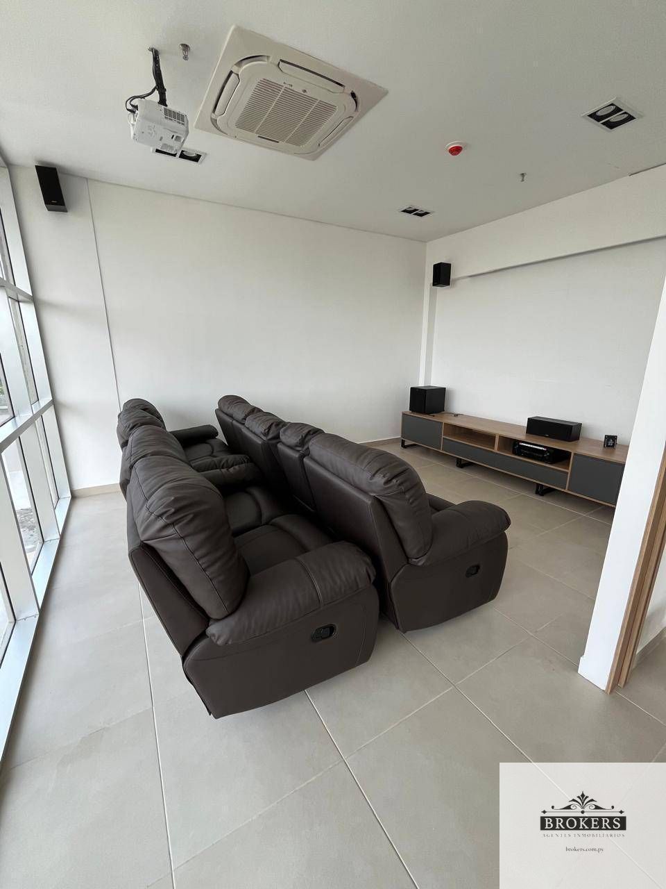 Vendo Departamento Amoblado De 1 Dormitorio Sobre Molas López - imagen 11
