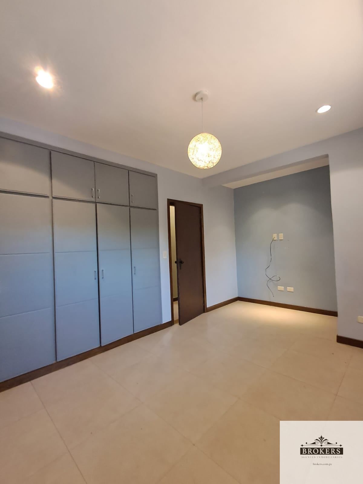 Vendo Casa Remodelada En Barrio Cerrado De 3 Dormitorios Zona Aeropuerto - imagen 10