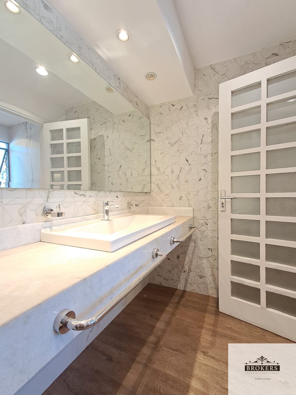 Vendo Casa Remodelada En Barrio Cerrado De 3 Dormitorios Zona Aeropuerto - imagen 17