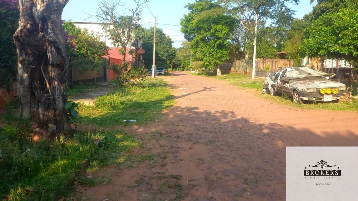 Casa en Venta de 3 Dormitorios c/ cochera en Ñemby - imagen 3