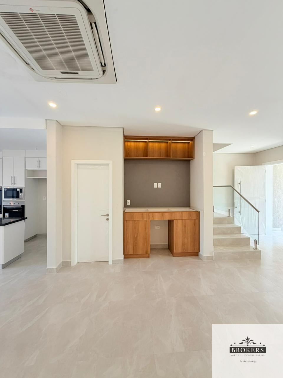 Dúplex en venta a Estrenar de 3 Suite c/ Piscina en Villa Aurelia - 3