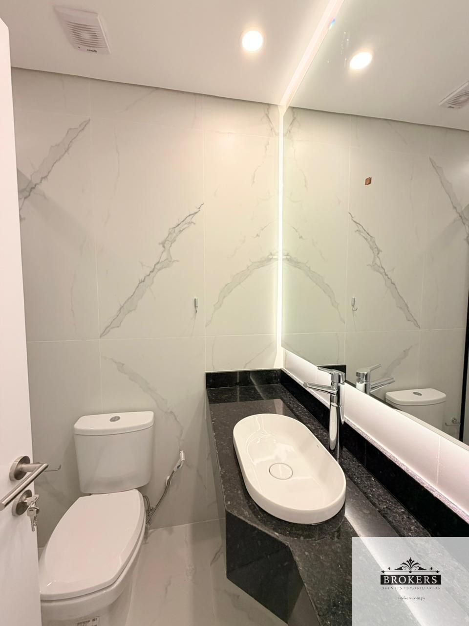 Dúplex en venta a Estrenar de 3 Suite c/ Piscina en Villa Aurelia - 5
