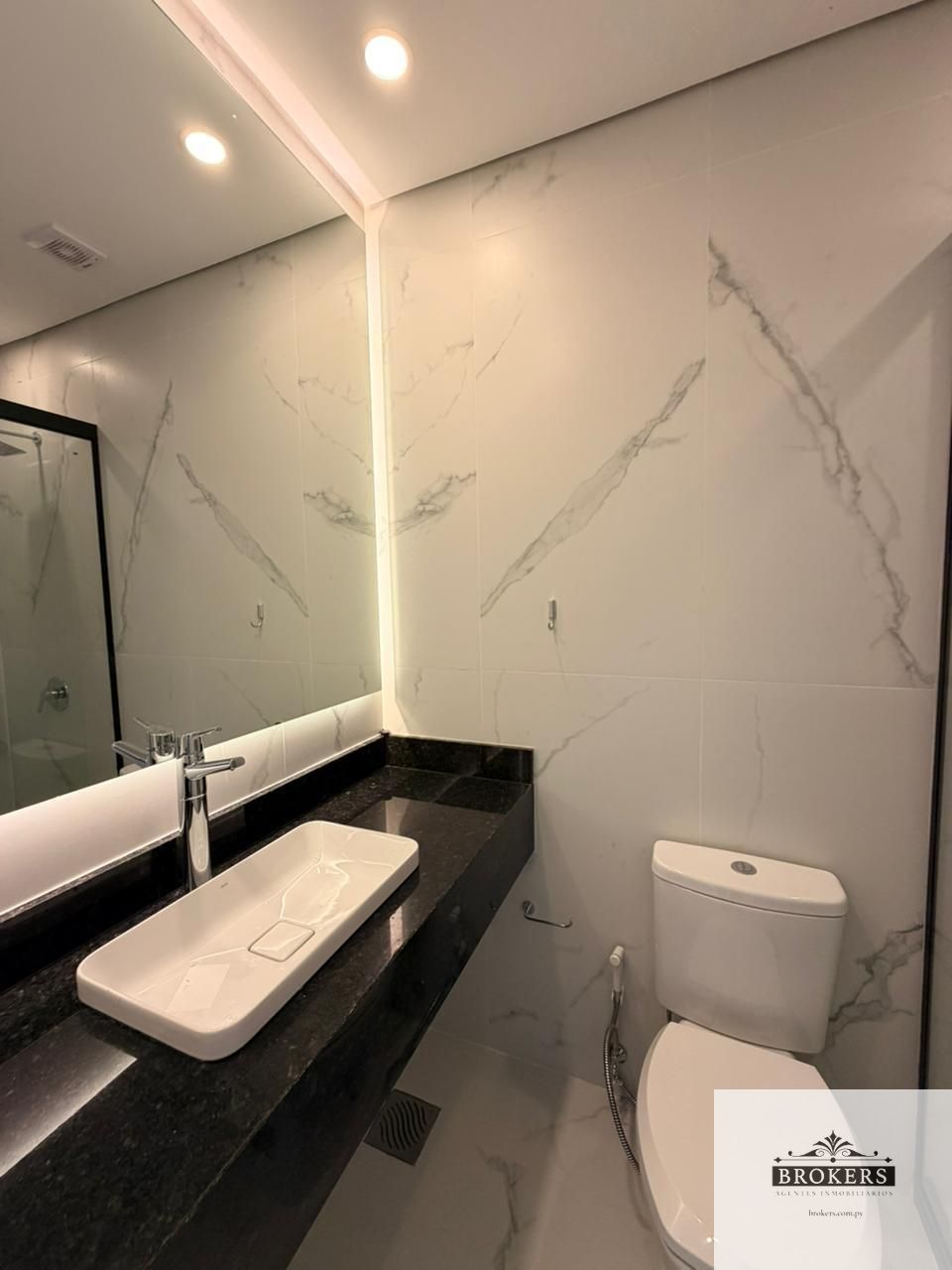 Dúplex en venta a Estrenar de 3 Suite c/ Piscina en Villa Aurelia - 16