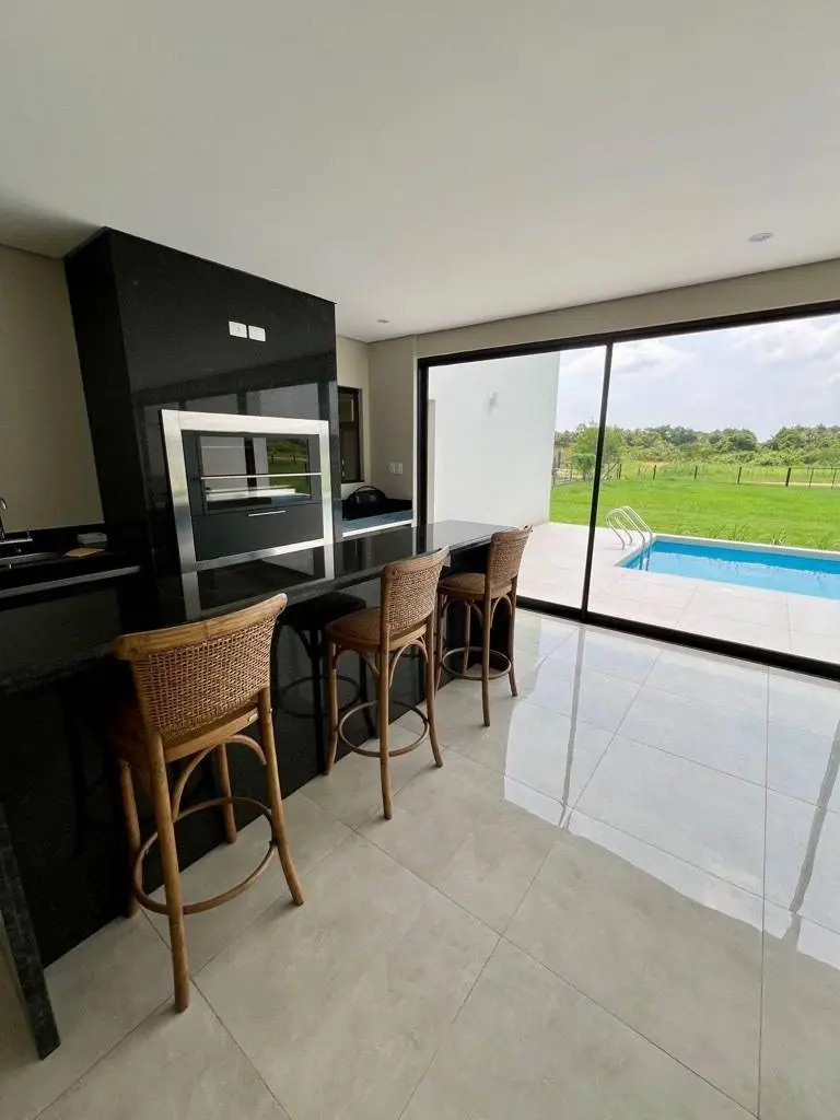 VENDO RESIDENCIA EN SURUBI’I TOTALMENTE AMOBLADA - imagen 3