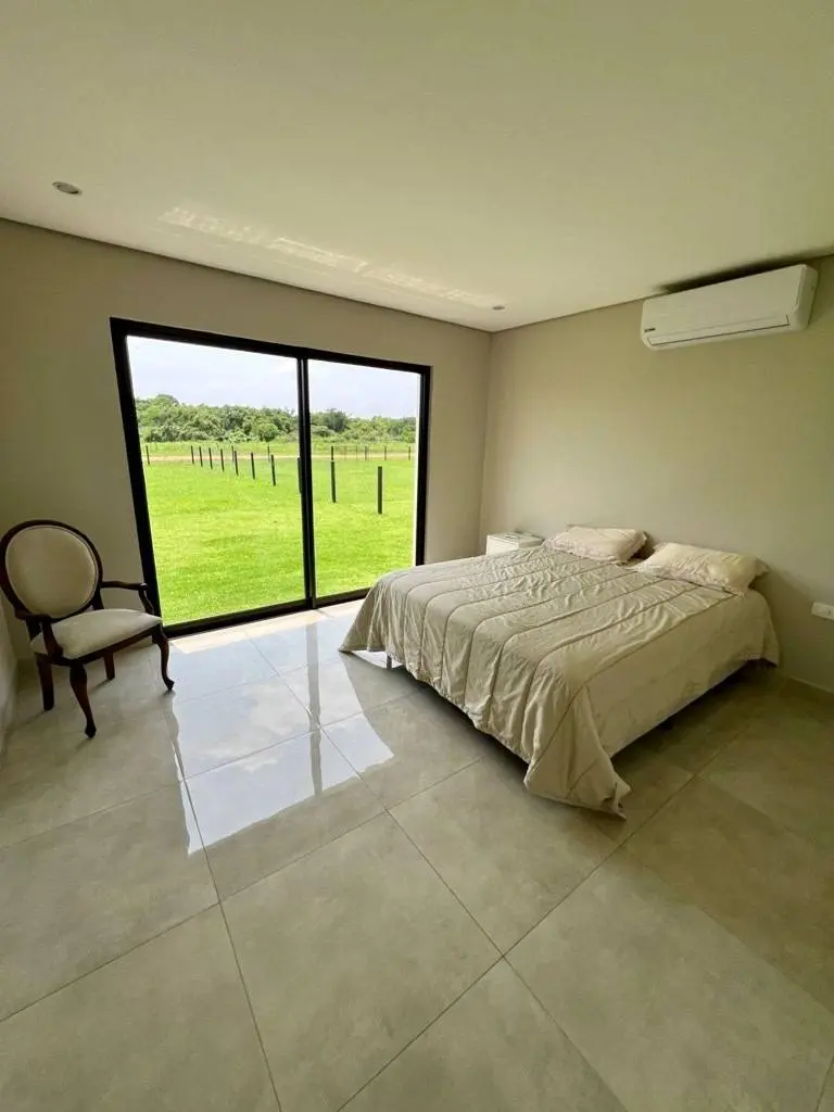 VENDO RESIDENCIA EN SURUBI’I TOTALMENTE AMOBLADA - imagen 9
