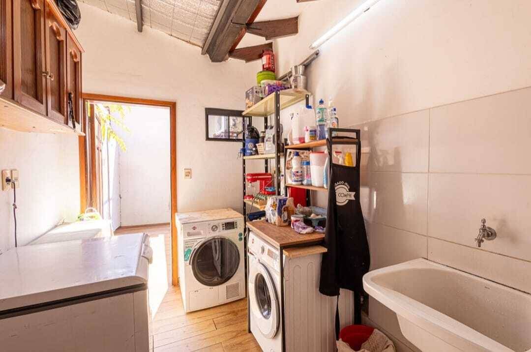 HOUSE FOR SALE WITH COMMERCIAL SPACE, ON A CORNER! IN FDO DE LA MORA, NORTH ZONE - 5