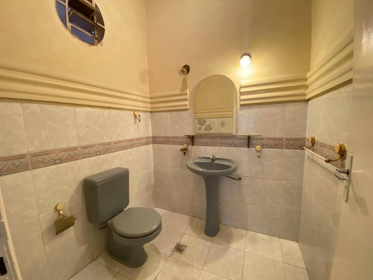Two-story house with pool for sale in the Fernando de la Mora Norte area - 14