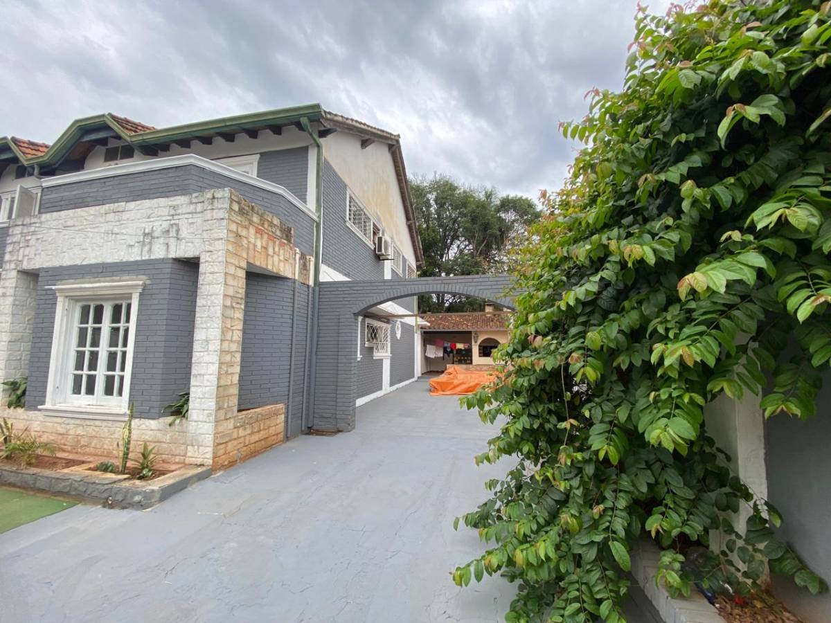 Two-story house with pool for sale in the Fernando de la Mora Norte area - 18