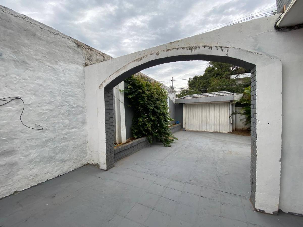 Two-story house with pool for sale in the Fernando de la Mora Norte area - 21