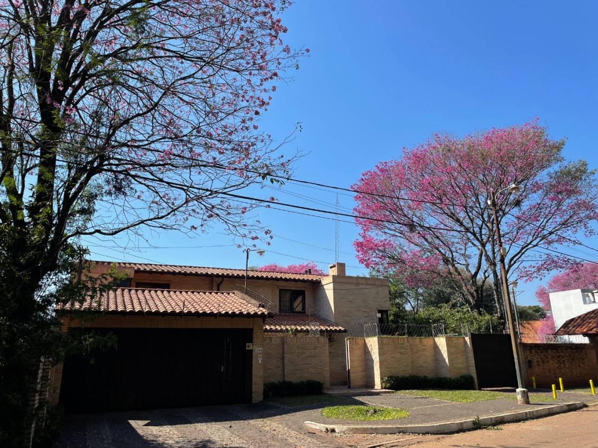 House for Sale in Barrio Santa Librada – Asunción - 2