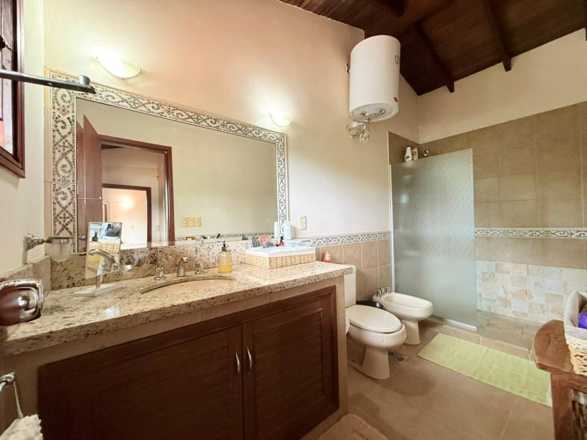 House for Sale in Barrio Santa Librada – Asunción - 9