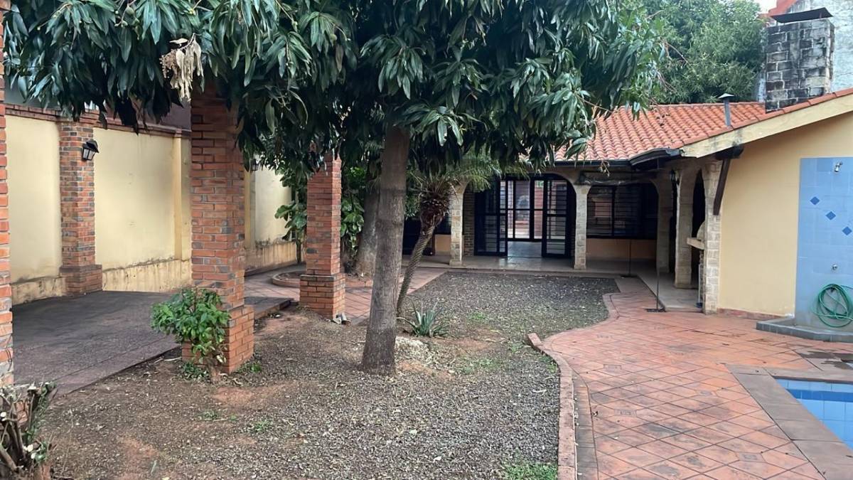 House for Sale in Sajonia, Asunción - imagen 2