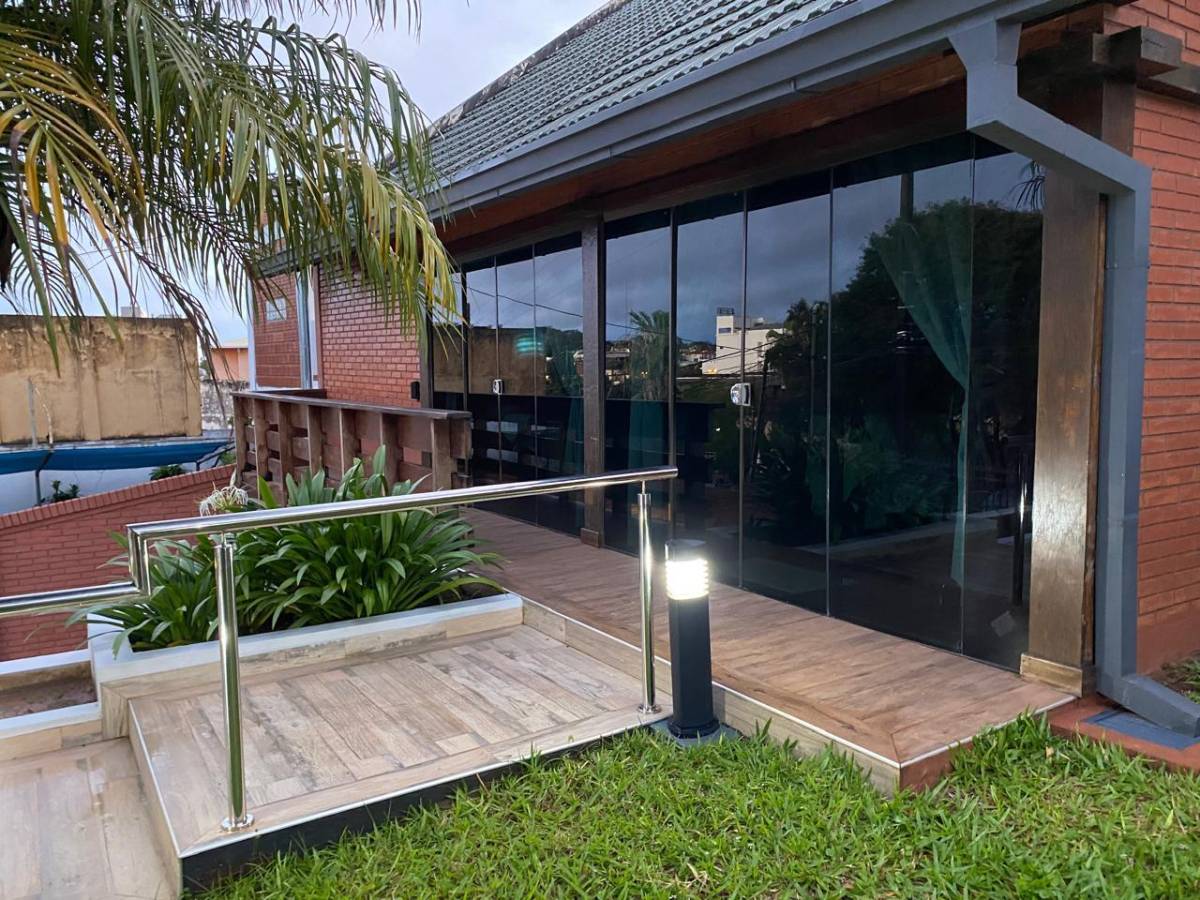 House for Sale in Encarnación, Itapúa - imagen 2
