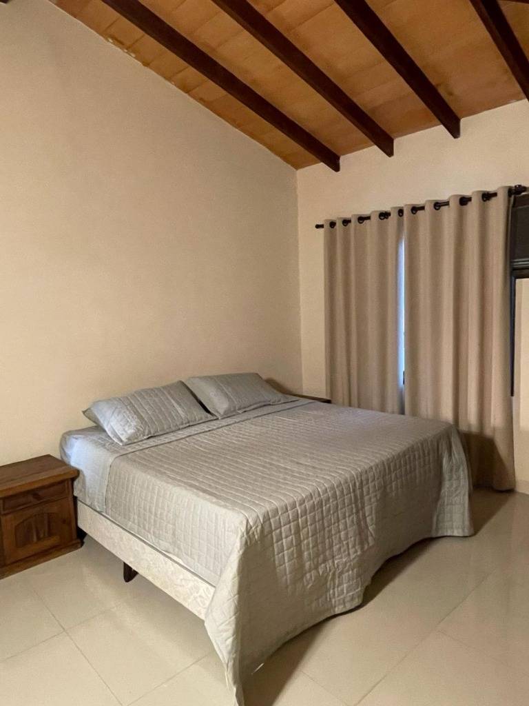 Magnificent 4-bedroom house in Sanber with tennis and soccer fields - imagen 9