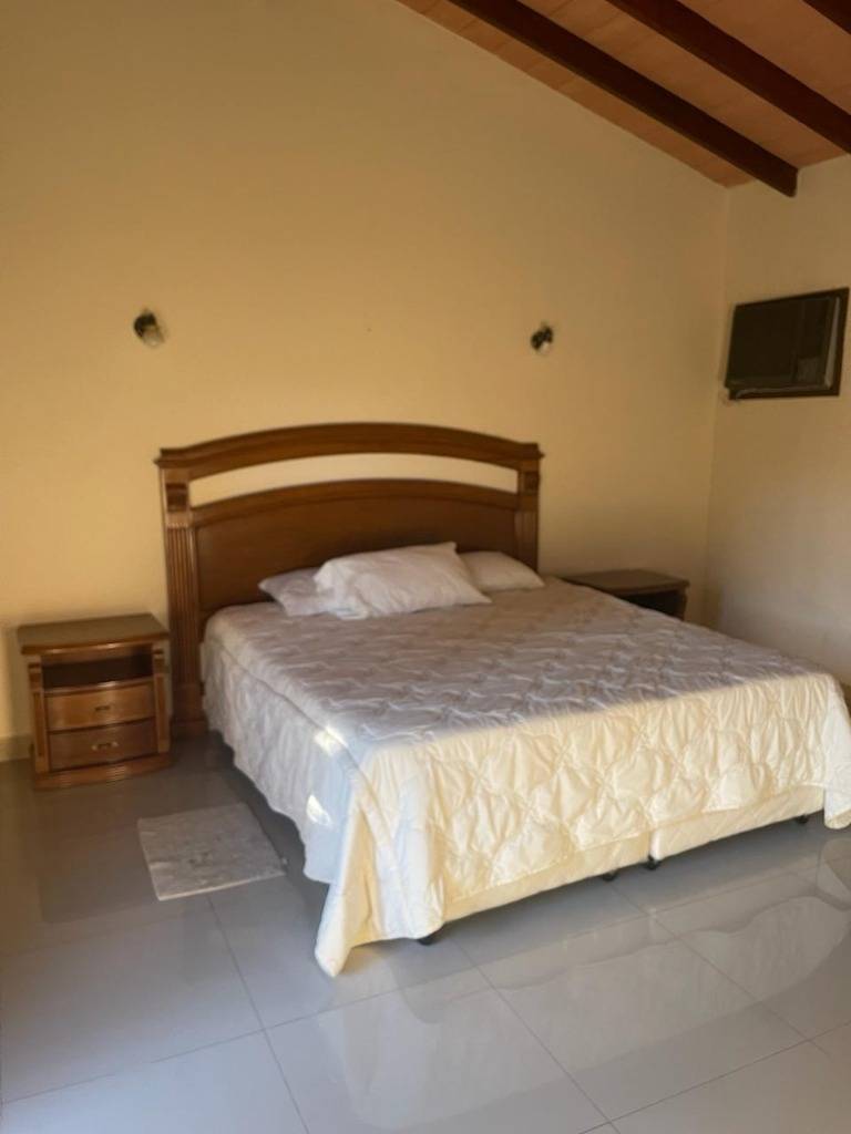 Magnificent 4-bedroom house in Sanber with tennis and soccer fields - imagen 11