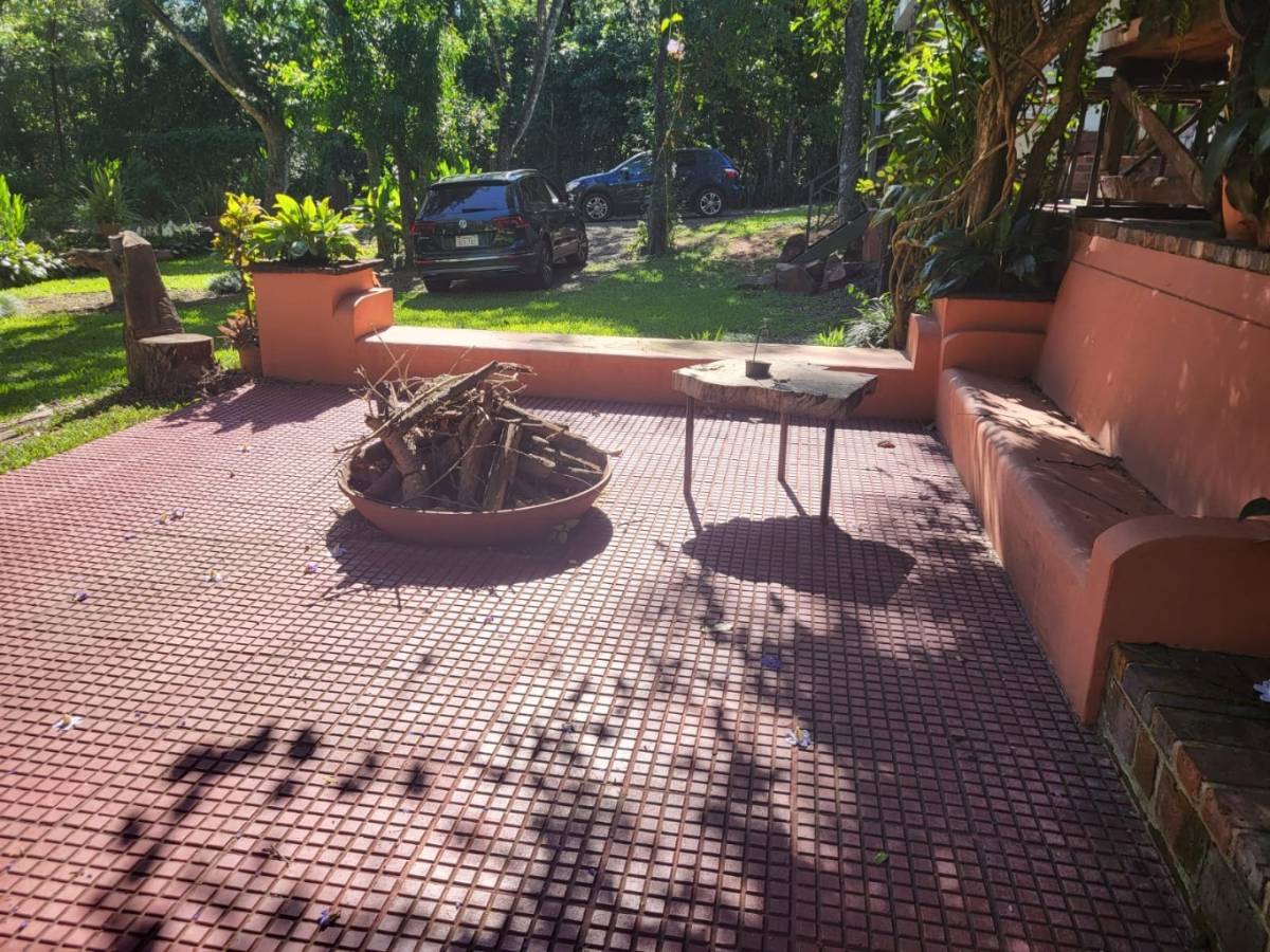 Farm House for Sale in Luque, Central - imagen 4