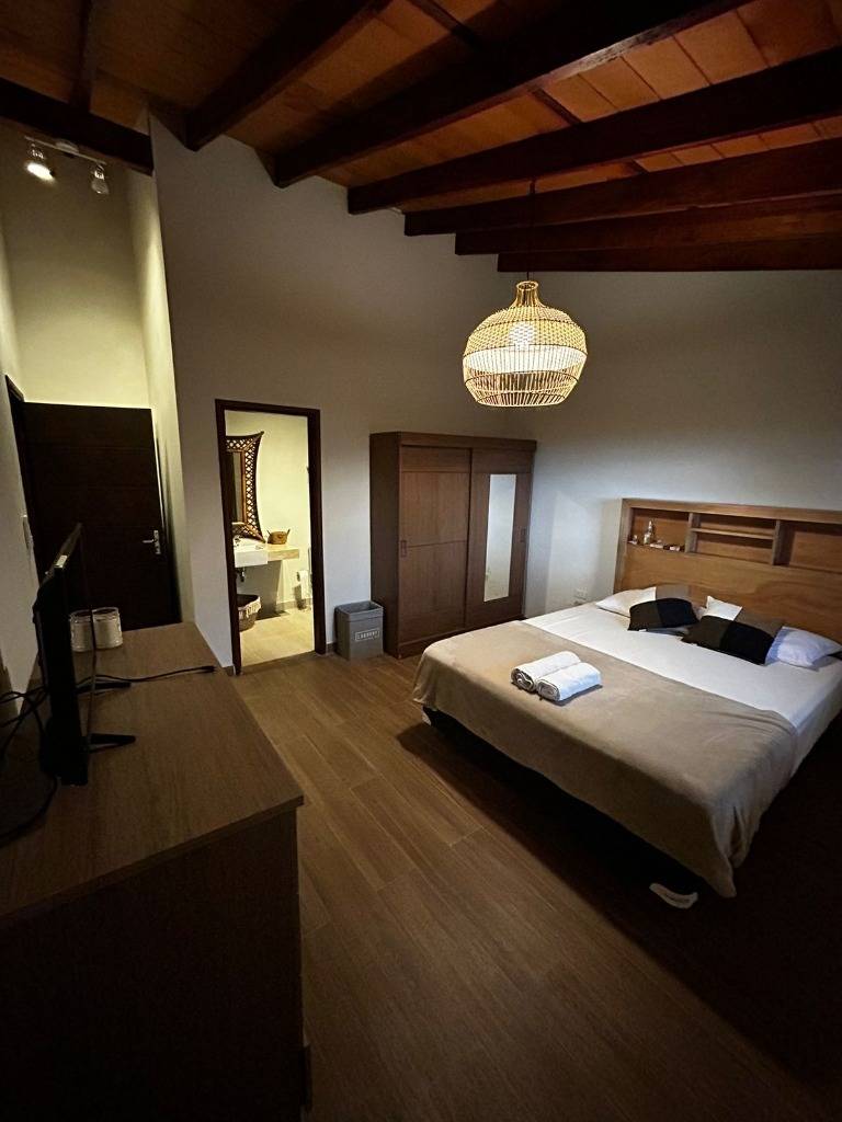 HOUSE FOR SALE – ATYRÁ (PRIVILEGED LOCATION) - imagen 7