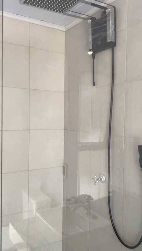 PROPERTY FOR SALE WITH PREMIUM CONTAINER AND POOL - 13