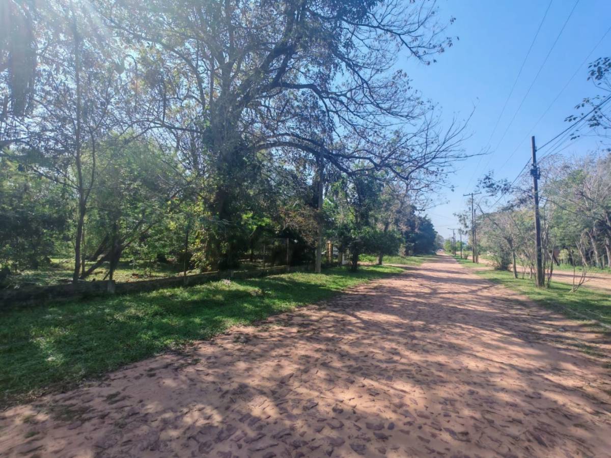 FOR SALE: 4 ADJACENT CORNER LOTS IN AREGUÁ - 5