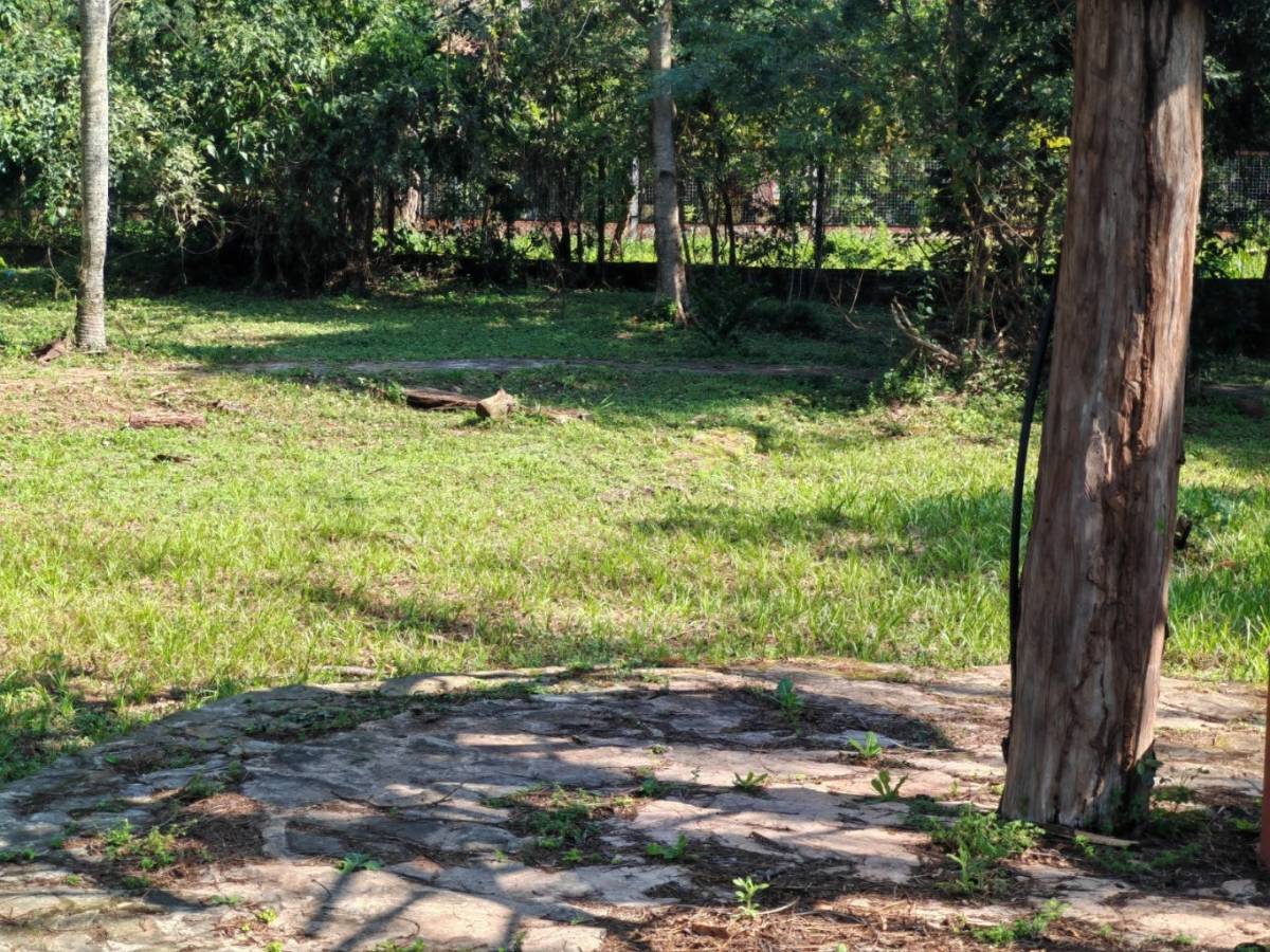 FOR SALE: 4 ADJACENT CORNER LOTS IN AREGUÁ - 11