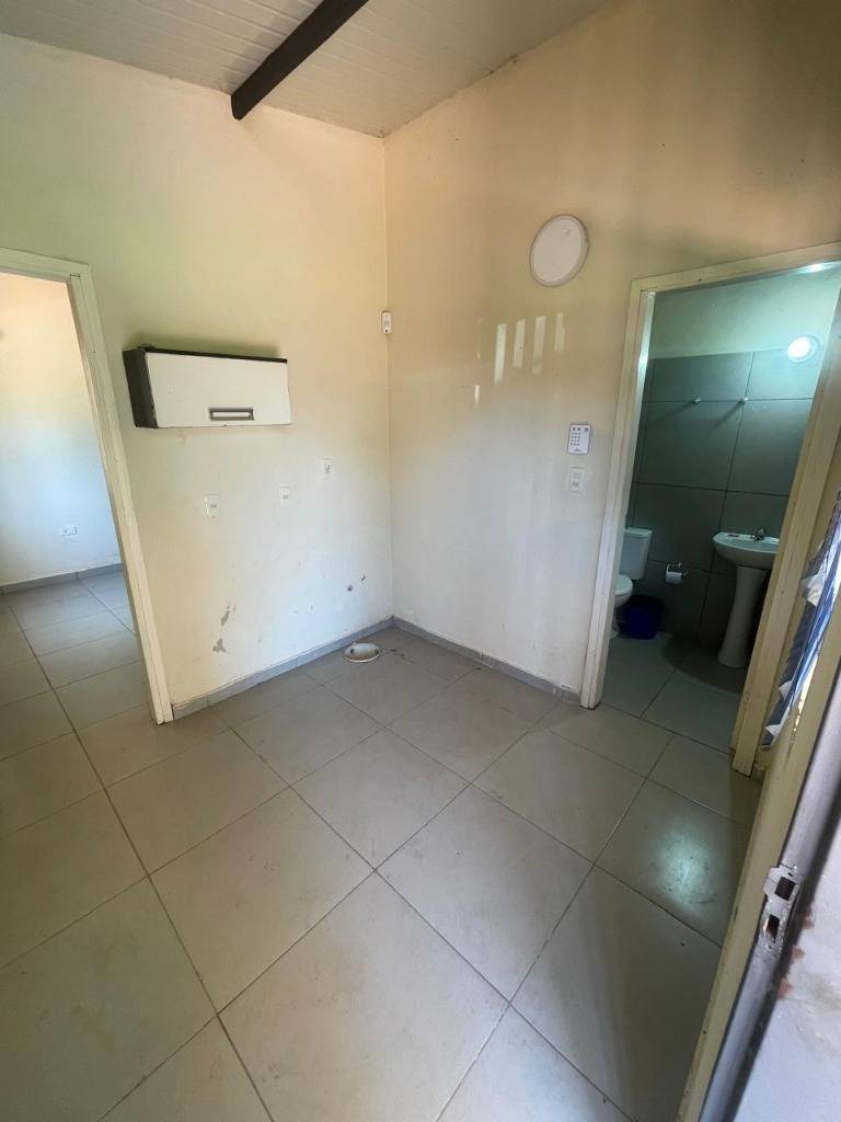 EN VENTA CASA QUINTA EN YPANE - 4