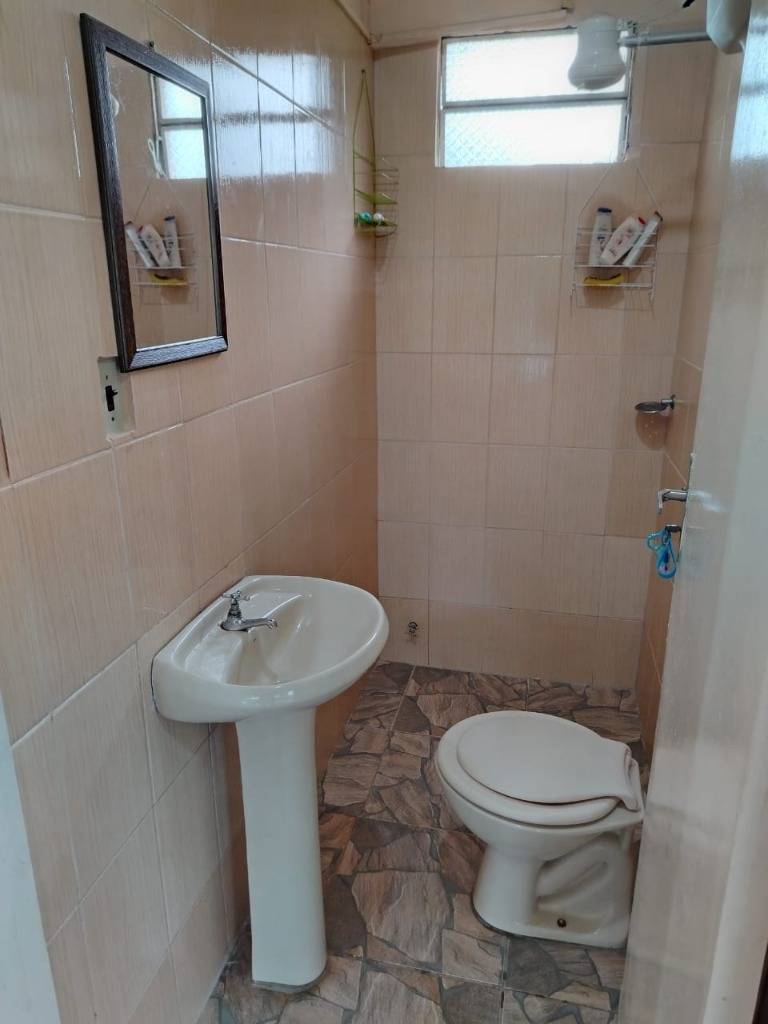 VENDO HERMOSA QUINTA CON PISCINA EN ITAUGUÁ - B° POTRERITO - 8