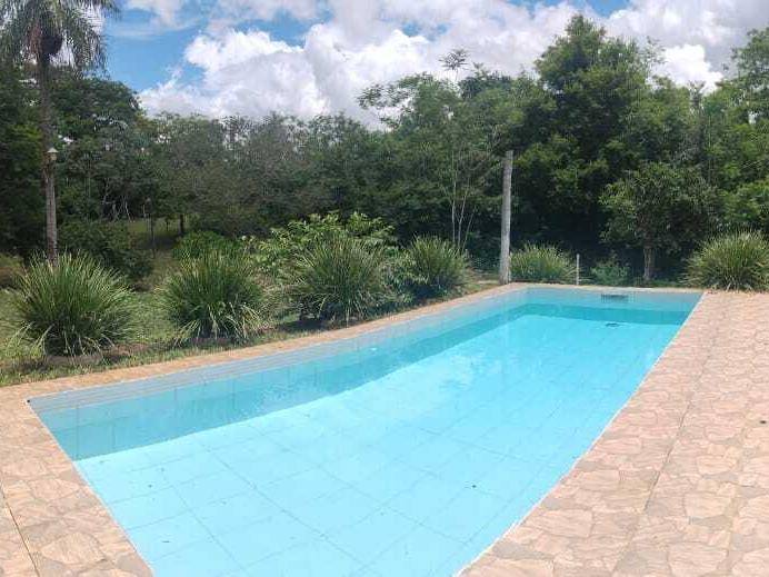 VENDO HERMOSA QUINTA CON PISCINA EN ITAUGUÁ - B° POTRERITO - 14