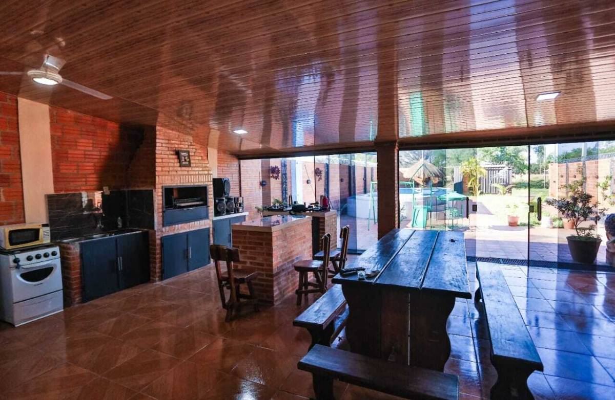 FOR SALE, HOUSE IN YPACARAI, 5 MINUTES FROM THE CENTER OF SAN BERNARDINO - 6
