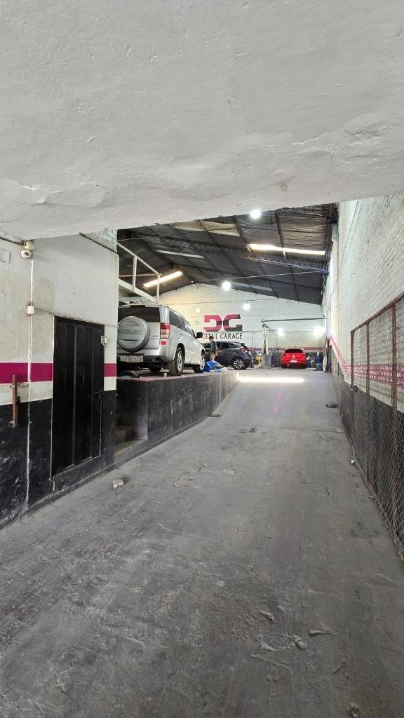 commercial premises building on Avda. Gral. Santos. - 4