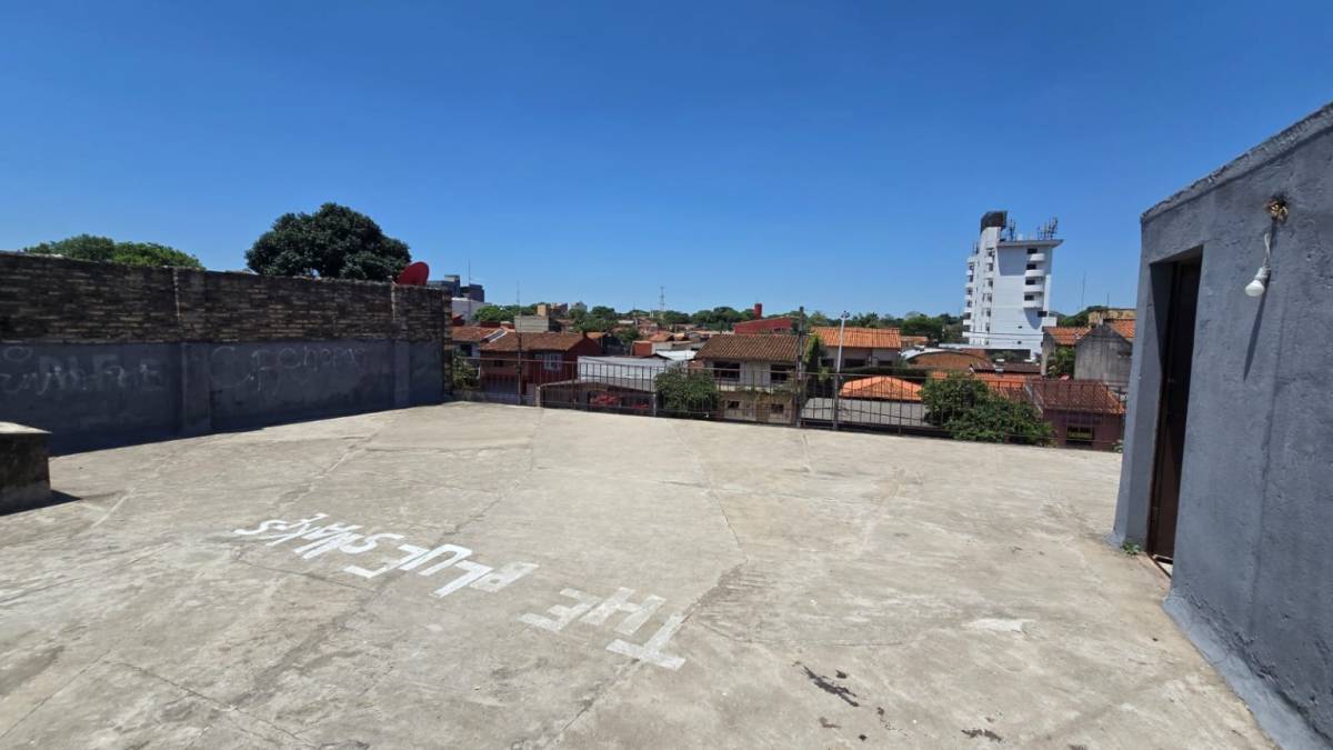 commercial premises building on Avda. Gral. Santos. - 6