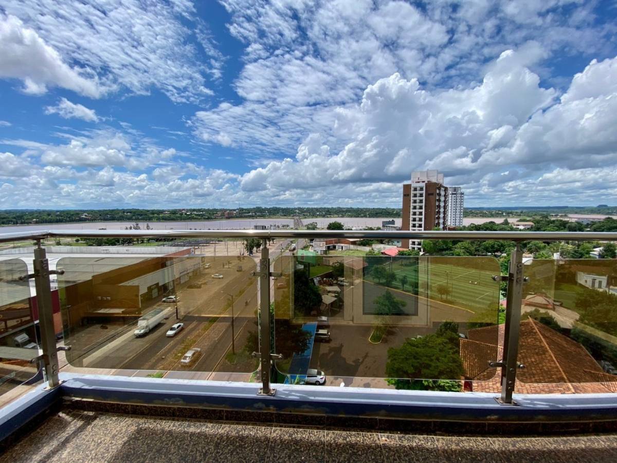 LARGE APARTMENT FOR SALE in Encarnación, Itapúa - imagen 2