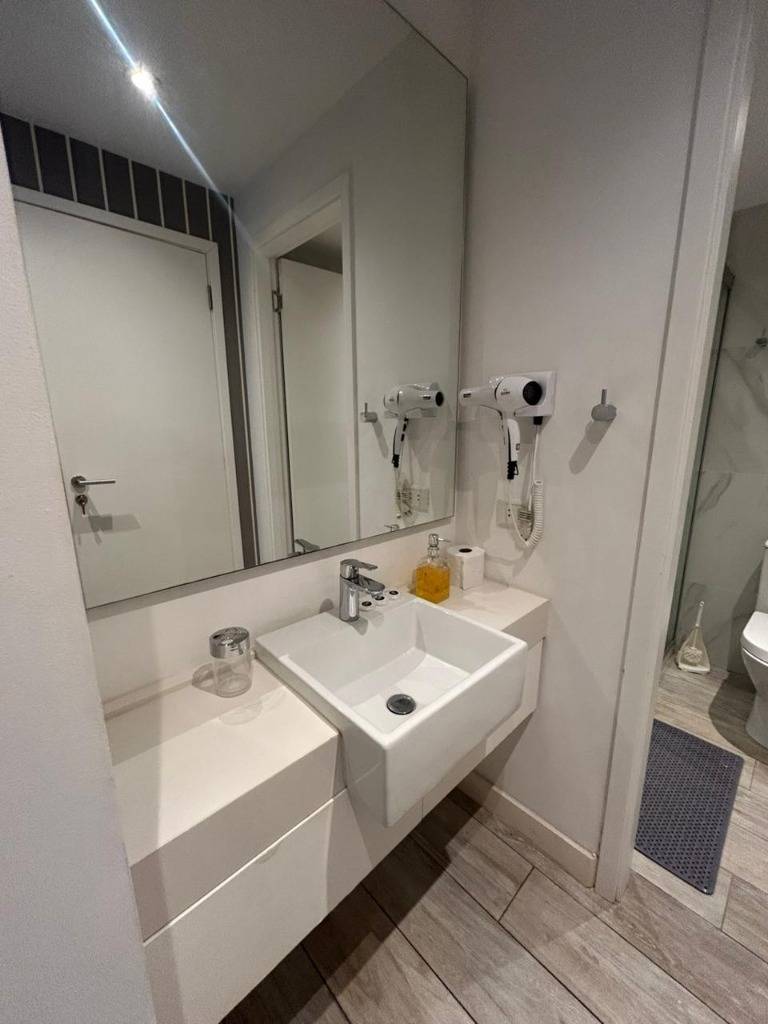 For Sale: Furnished 2-bedroom apartment in Ycua Sati - 10