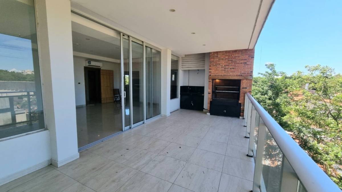 Extra Large Apartment for Sale, Mburicaó, Asunción - imagen 2