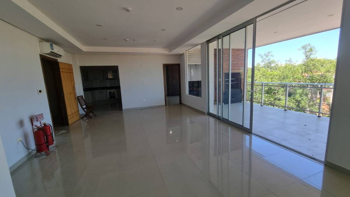 Extra Large Apartment for Sale, Mburicaó, Asunción - imagen 3