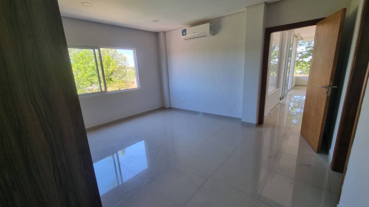 Extra Large Apartment for Sale, Mburicaó, Asunción - imagen 8