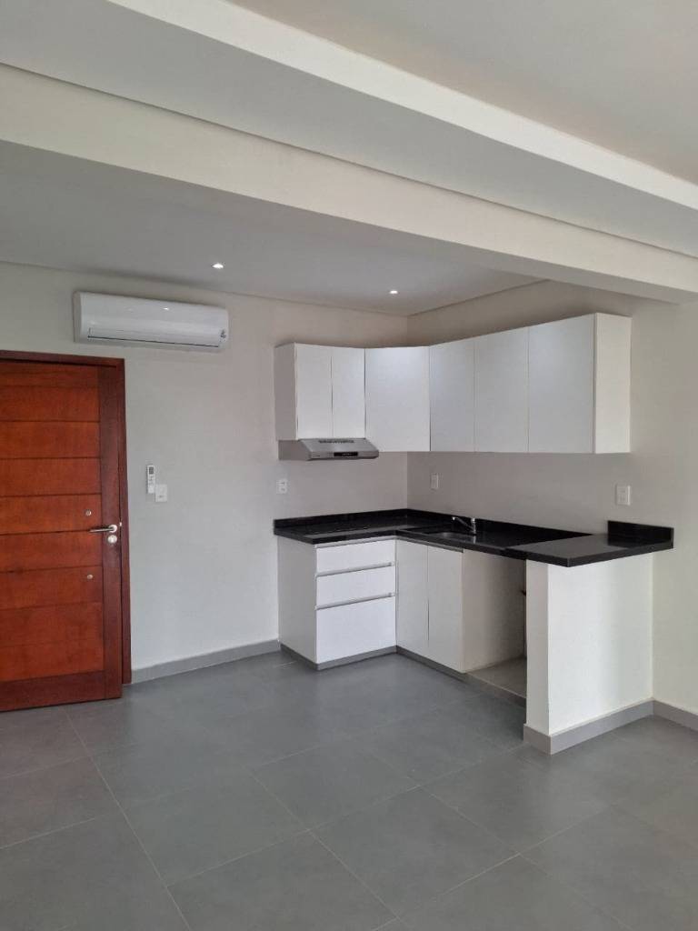 Two Bedroom Apartment for Sale in the Bahamas Building, San Lorenzo, Central - 3