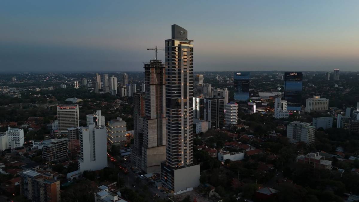 A STUDIO APARTMENT IN THE PETRA TOWER BUILDING, Las Lomas, Asunción - 3