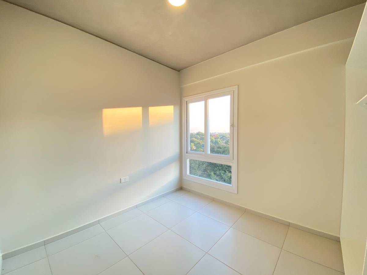 BRAND NEW APARTMENT FOR SALE, Luque, Central - 5