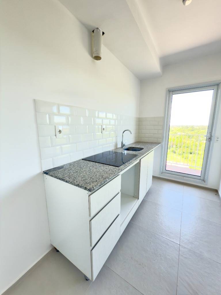 2-BEDROOM APARTMENT FOR SALE - ÓGA CIUDAD JARDÍN BUILDING, Luque, Central - 5