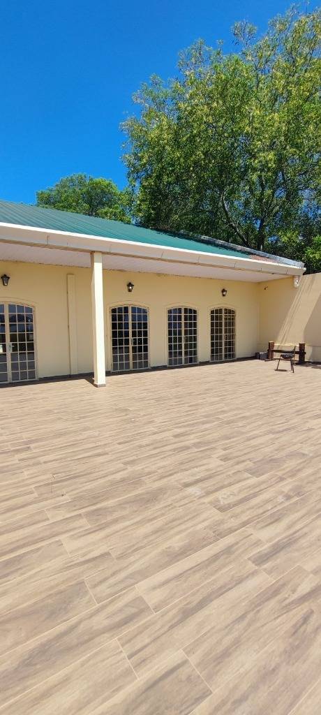HOUSE WITH PRIVATE BEACH ON LAKE YPACARAI - BOAT DOWNLOAD AND POOL - 13