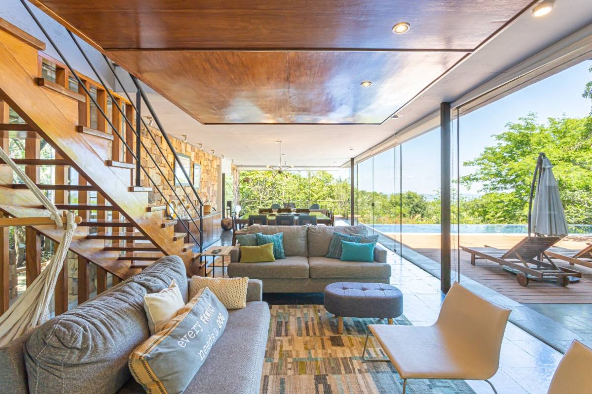 Residence for sale in the Amphitheater area overlooking Lake Ypacarai - 7