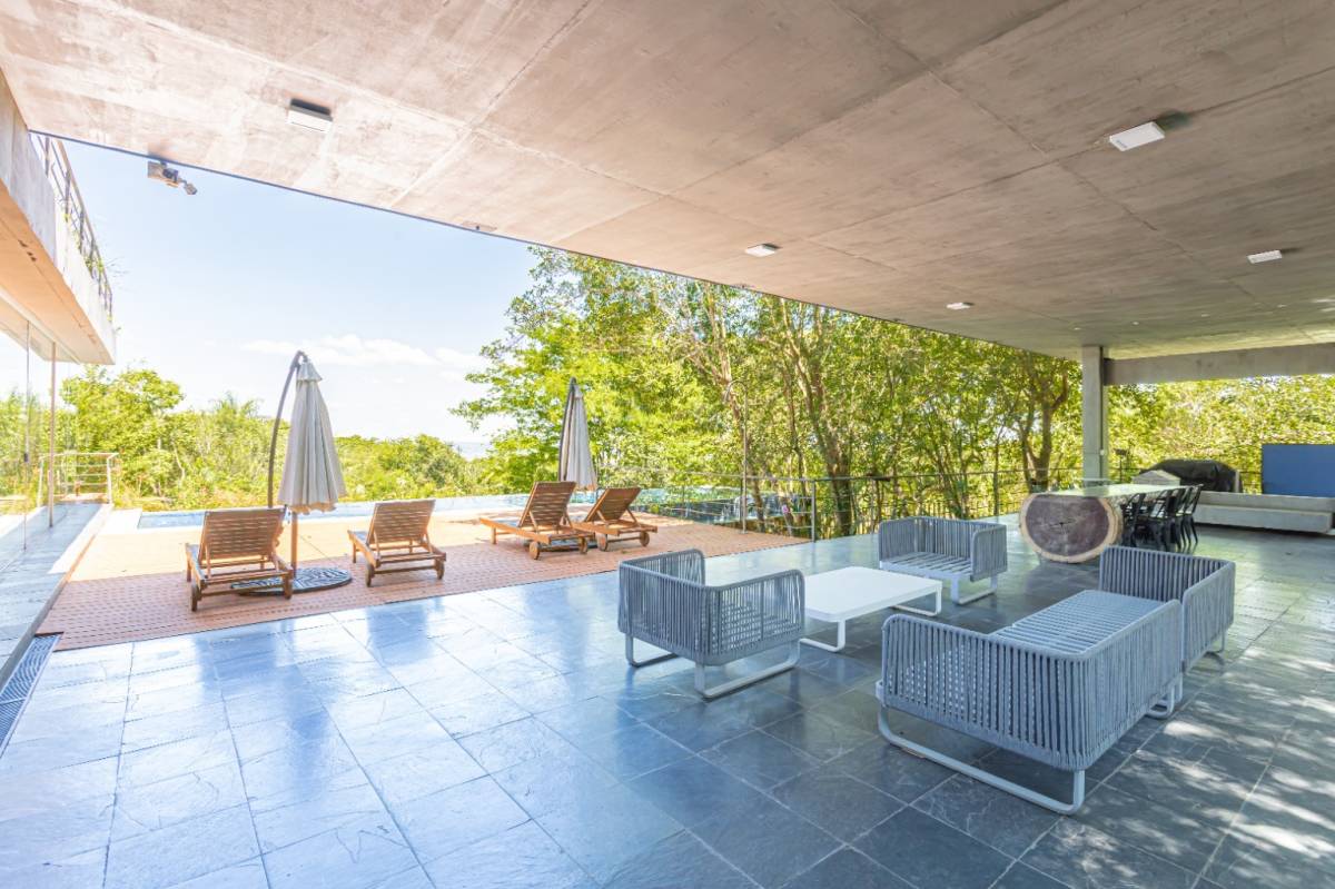 Residence for sale in the Amphitheater area overlooking Lake Ypacarai - 14