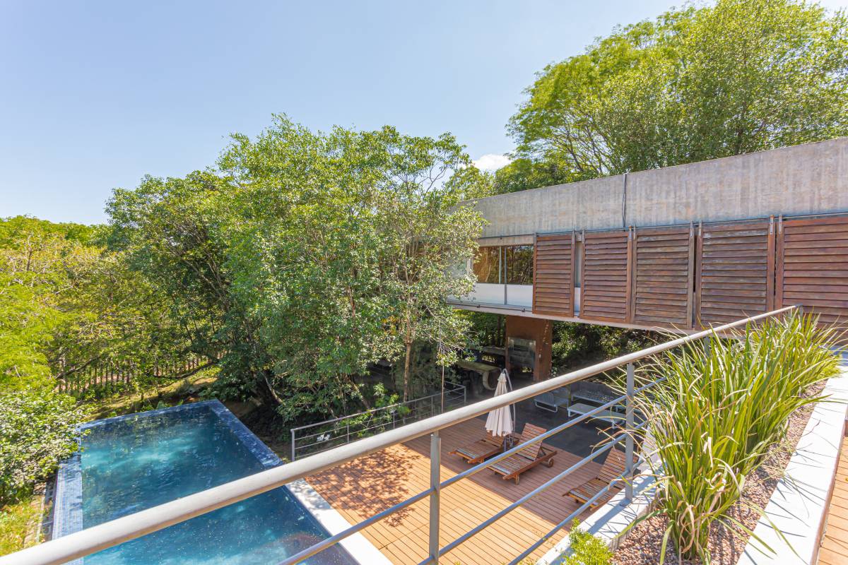 Residence for sale in the Amphitheater area overlooking Lake Ypacarai - 23