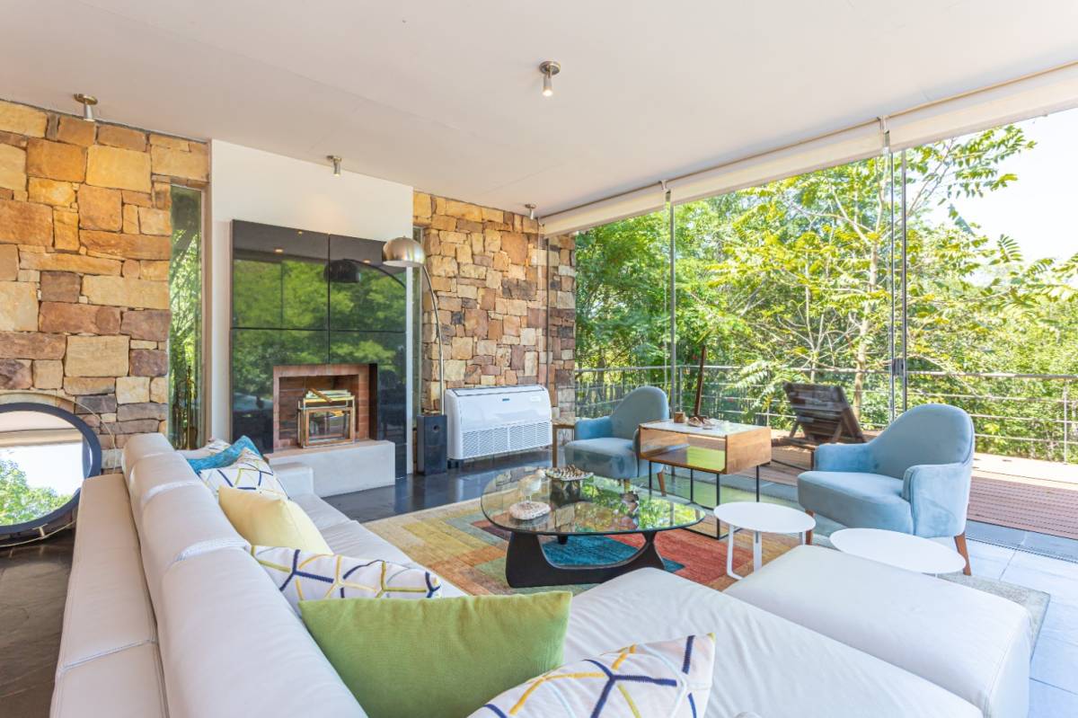Residence for sale in the Amphitheater area overlooking Lake Ypacarai - 24