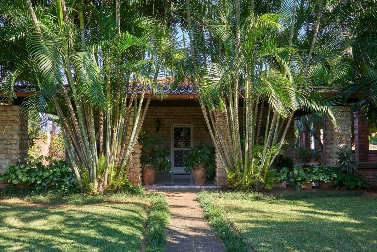 BEAUTIFUL PROPERTY OF 2920 M2 FOR SALE IN ÑEMBY, Asuncion - 1