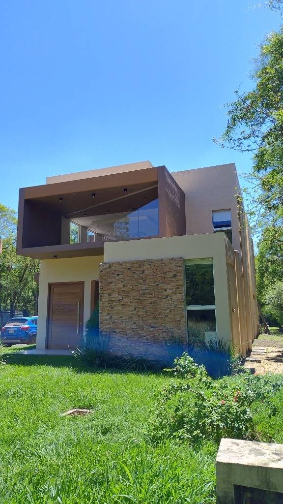 BEAUTIFUL RESIDENCE IN SURUBII Mariano Roque Alonso, Central - imagen 2