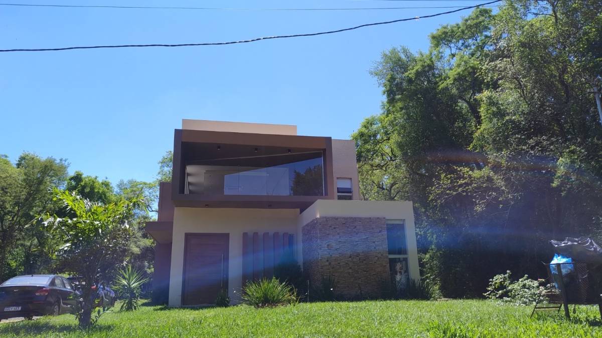 BEAUTIFUL RESIDENCE IN SURUBII Mariano Roque Alonso, Central - imagen 3