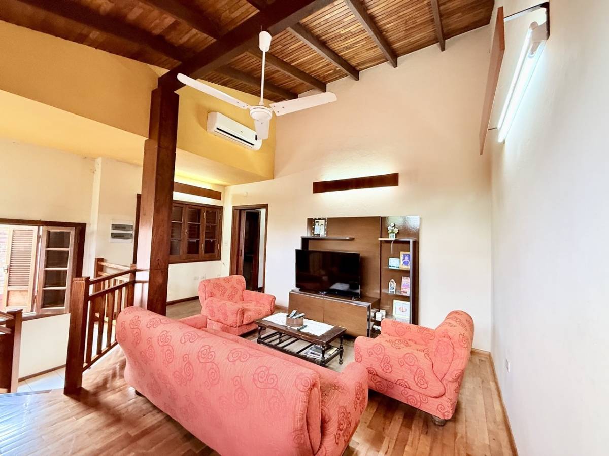 Spacious residence in Fernando North area - imagen 8