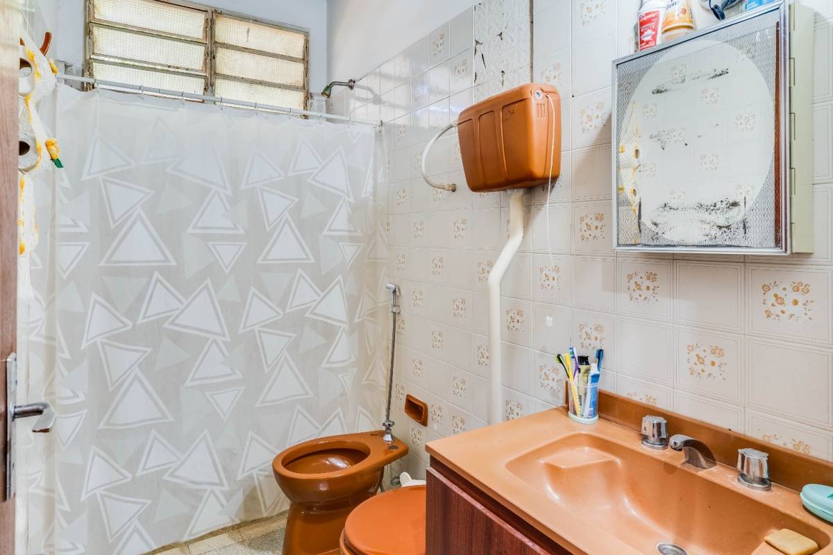 Spacious 3-bedroom residence located in Luque - imagen 11