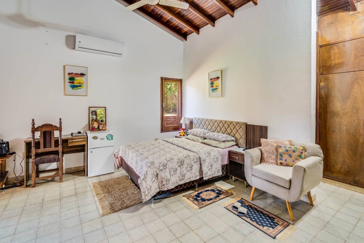 Spacious 3-bedroom residence located in Luque - imagen 15